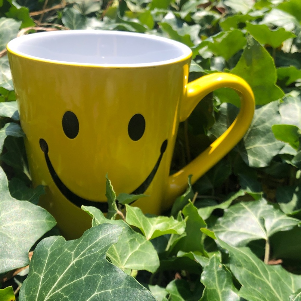 Yellow Smiley Face Ceramic Mug - Bright Coffee & Tea Cup